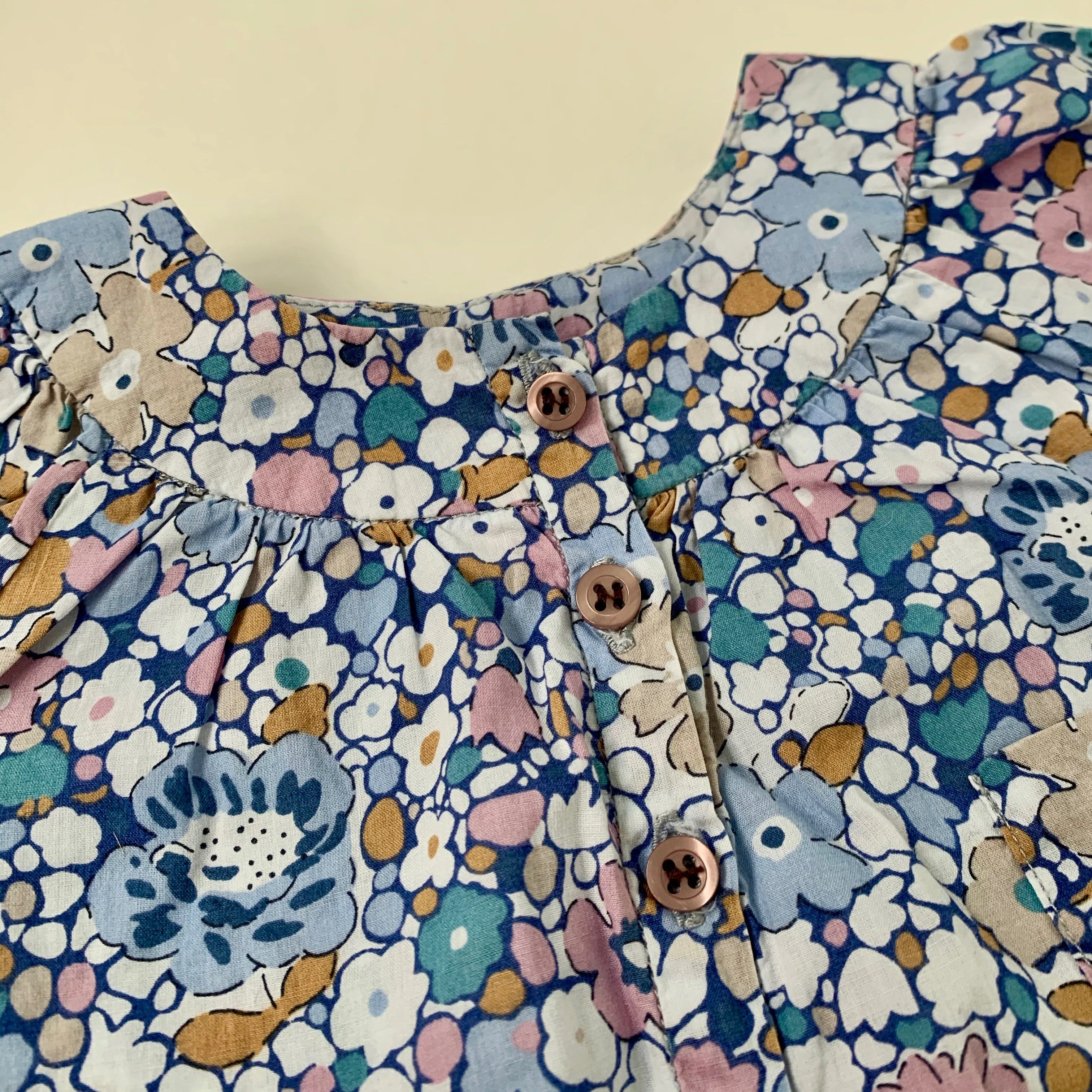 Bonpoint Pale Blue Liberty Print  Blouse: 3 Years