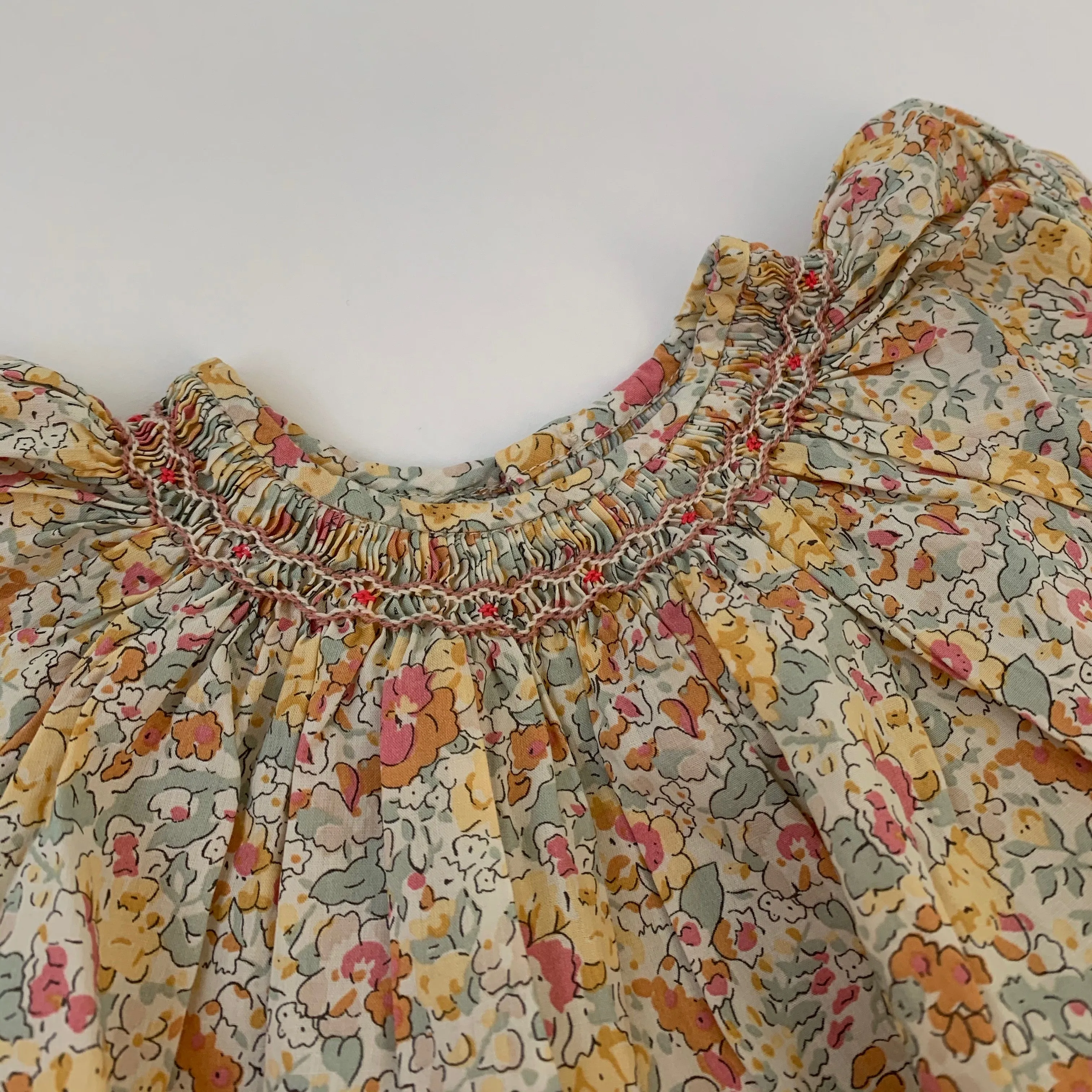 Bonpoint Yellow Tone Liberty Print Short Sleeve Smocked Blouse: 6 Months