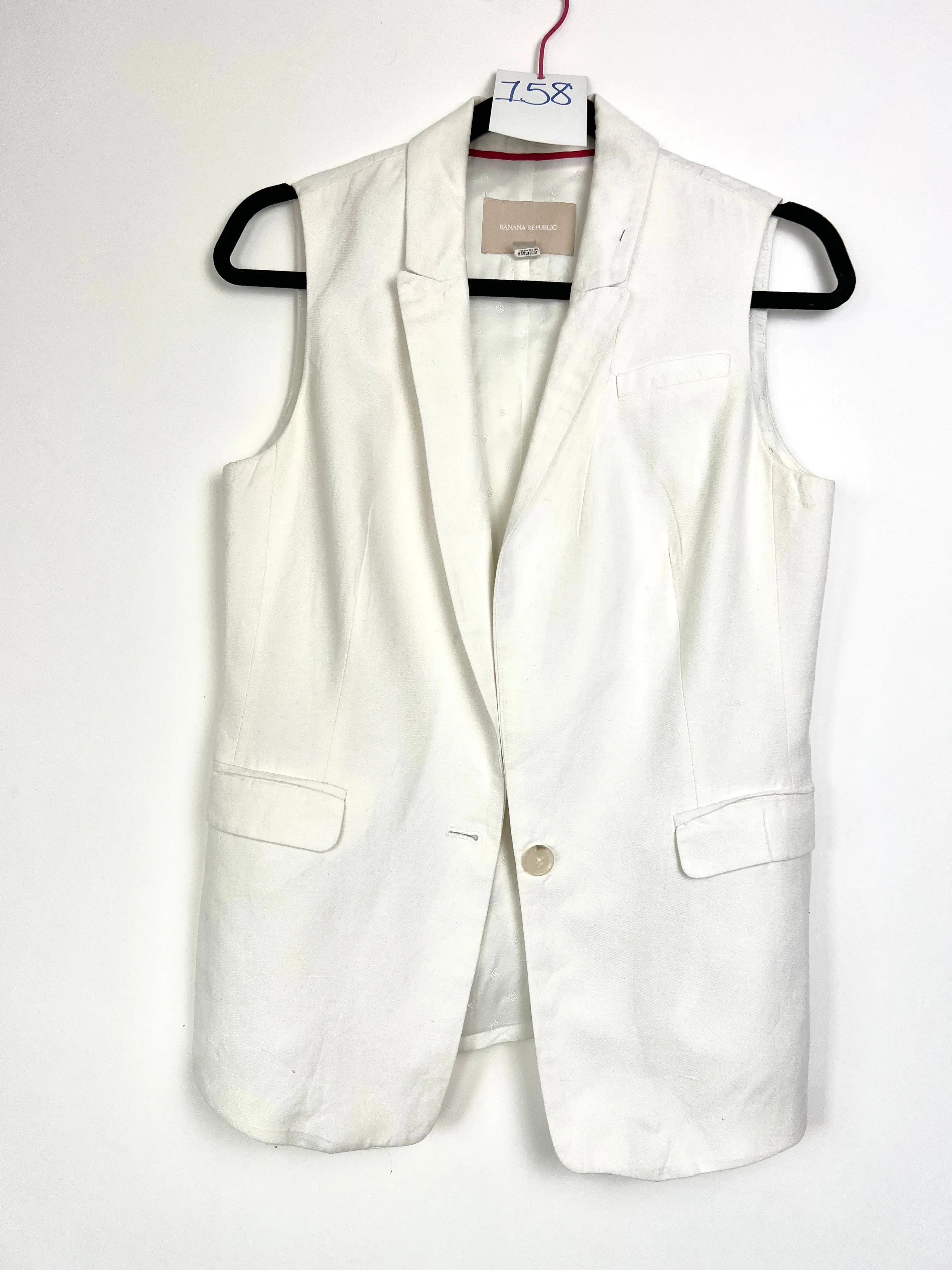 Live: 158 Banana Republic Off White Vest