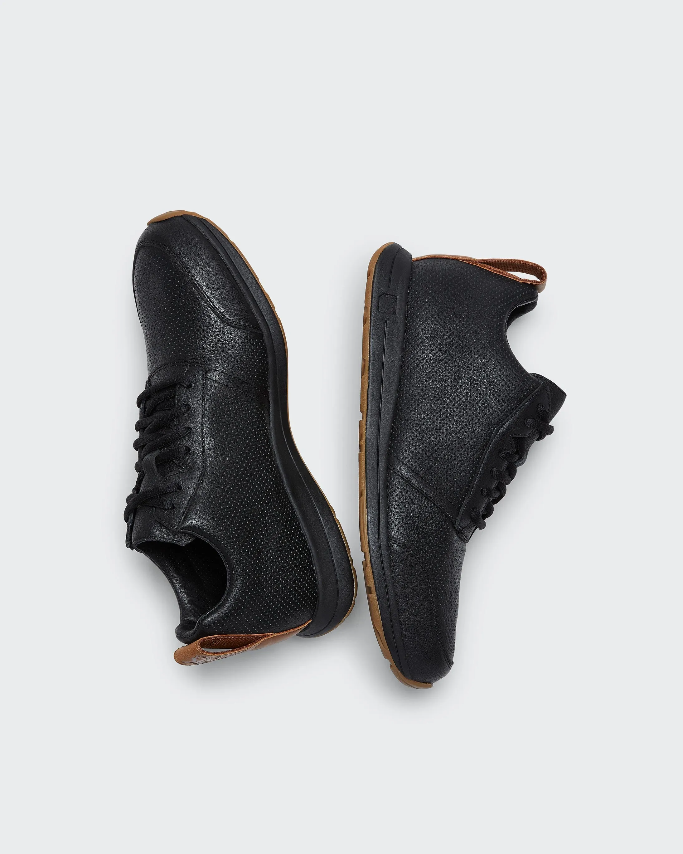 The Henry Mid Trainer / Leather / Black