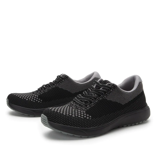 TRAQ by Alegria Womens Goalz (5000) Knit Sneaker- Black